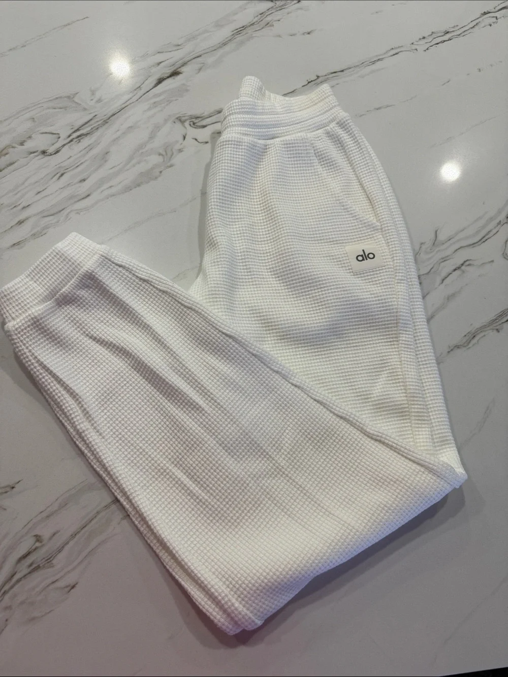 ALO Yoga 🖤alo 🖤nwot